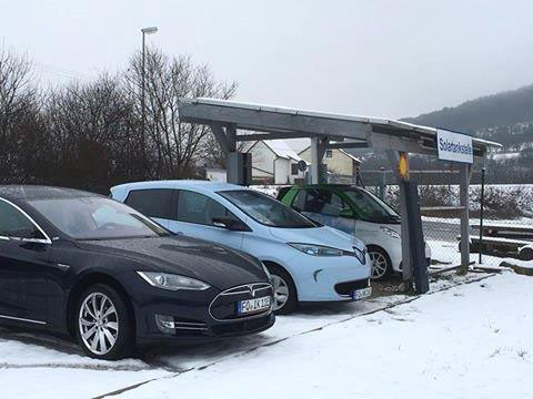 Solarcarport Und Elektroauto Ikratos Profis Photovoltaik
