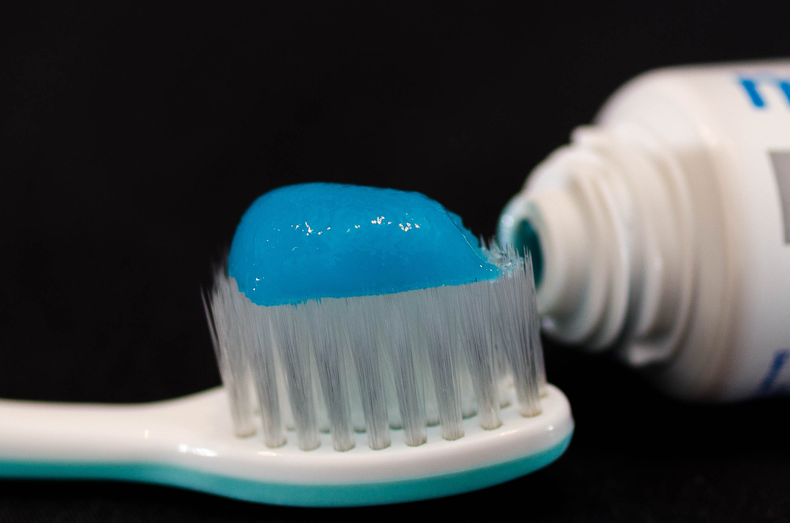 Fluoride in der Zahnpasta Zahnarztpraxis Dr. Thalmair