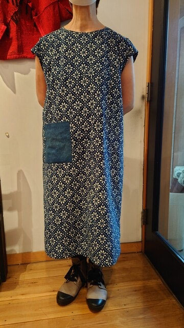 中国藍印花布 ちゅうごくらんいんかふ ワンピース 横浜青葉区の着物リフォーム 着物リメイク ギャラリー瑠璃門 るりもん