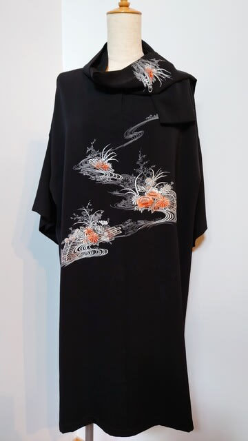 手刺繍の着物地でリメイク ワンピース 横浜青葉区の着物リフォーム 着物リメイク ギャラリー瑠璃門 るりもん