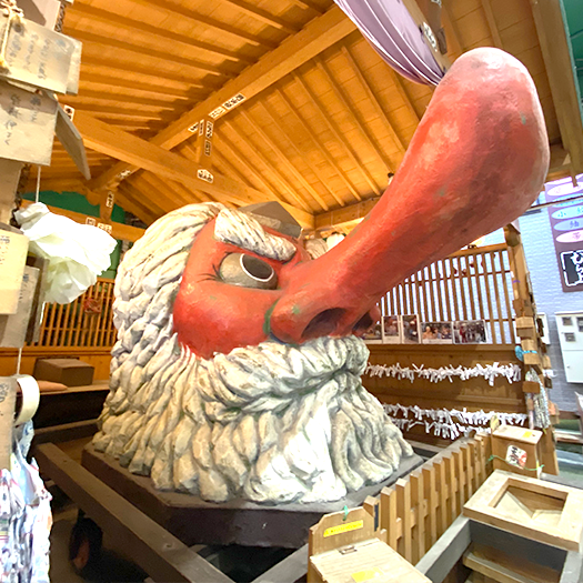 大分観光】天狗がたくさん！別府やよい天狗通り - カボスひろし