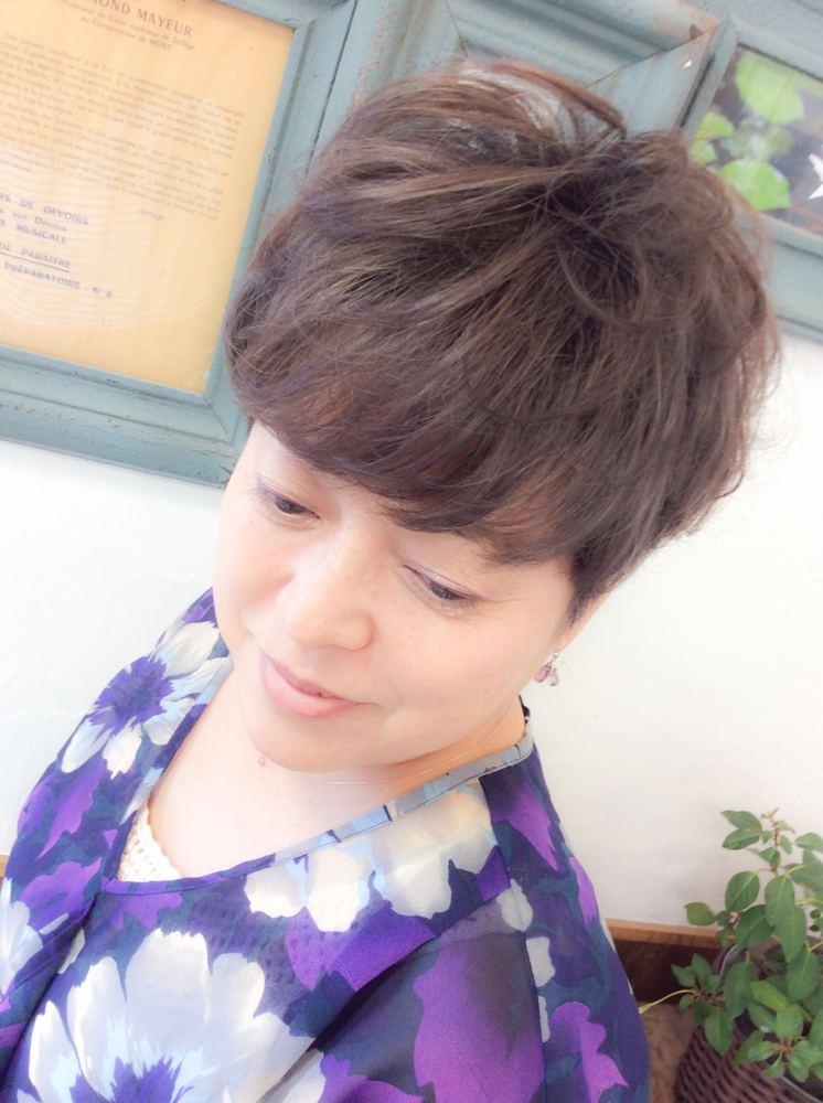 グレイヘアやめてグレージュヘア 相模原市緑区の理容室 床屋 美容室オーブヘアミュージアム Orb Hair Museum メンズも女性も洗って乾かすだけで髪が決まるカット パーマ ふんわり自然な縮毛矯正 多彩なカラー 安全なヘナカラー その人の生活の中に息づく髪へ グレイヘアやめてグレージュヘア 相模原市緑区の理容室 床屋 美容室オーブヘアミュージアム Orb Hair Museum メンズも女性も洗って乾かすだけで髪が決まるカット パーマ ふんわり自然な縮毛矯正 多彩なカラー 安全なヘナカラー その人の生活の中に息づく髪へ
