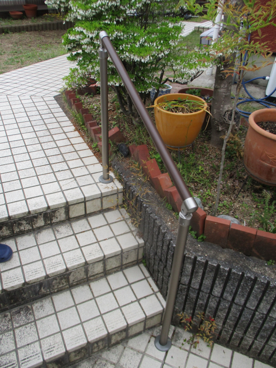 住宅改修-屋外用手すり取付け