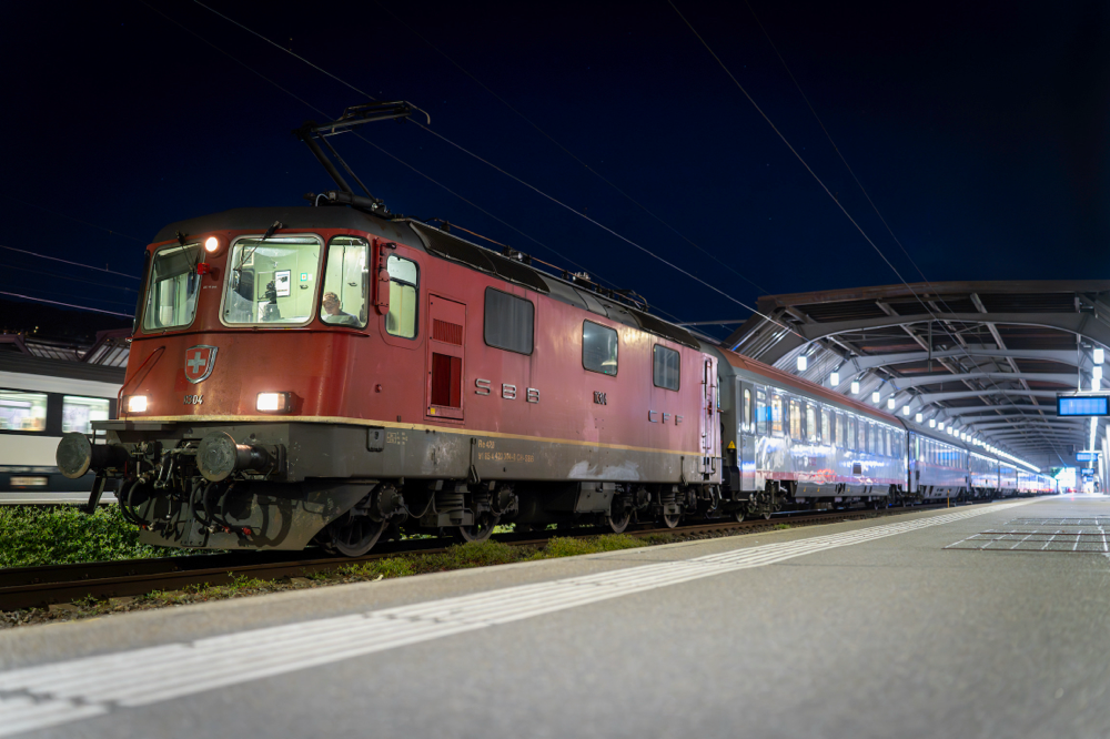 スイスの旧型機関車を撮る - 電車とバスの写真館