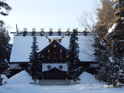 北海道旭川市　上川神社　本殿　お参り