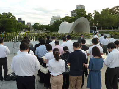 平成24年の早朝慰霊参拝