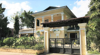 Image Link to List 4 of Expressions Philippines which Contains Photographic Displays about the Quezon Heritage House and the University of Santo Tomas Museum on Expressions website