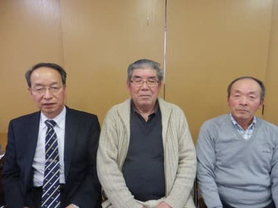 会長：平野忠二さん(中央) 理事：菅原清さん（左）、菅原熊雄さん(右)