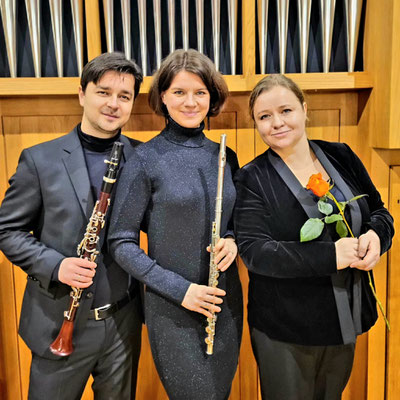 Wladimir Soltan, Ludmila Soltan & Yana Kashcheva:           Klarinette, Querflöte, Orgel