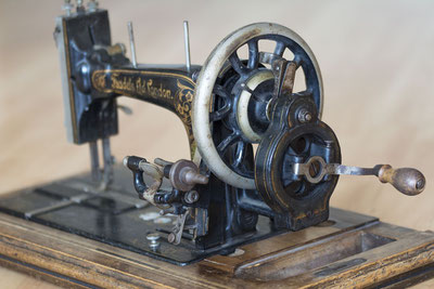 Aprender para Enseñar _ Blog de la Escuela de Costura Costurmoda_Máquina de coser
