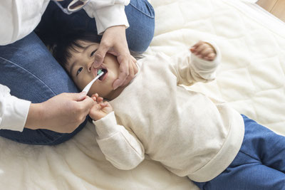 仕上げ磨きのコツ