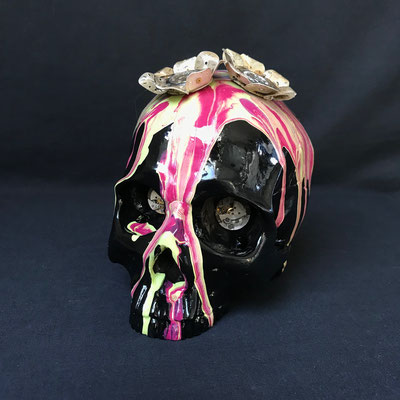 human skull recycling mechanisms needles indian iroquois steampunk vintage retro gothic flowers awakens clock bracelet mechanical collection art artist plastician sculpture sculptor case face time skull skull elements watches and clocks watches