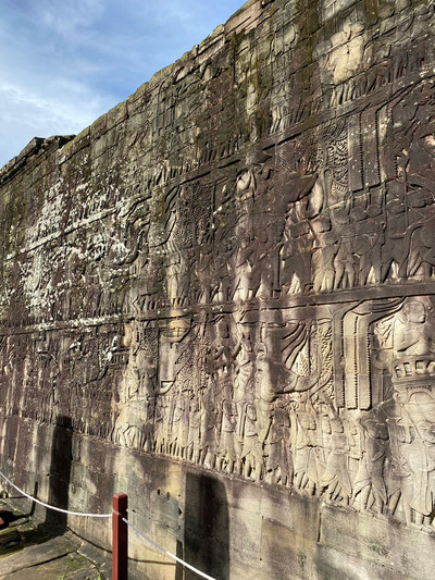 アンコールトム、バイヨン寺院・第一回廊のレリーフの特徴