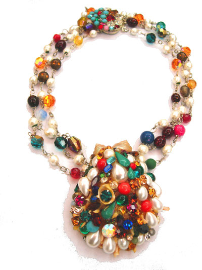Vintage Bijoux Atelier Bigiotteria Bologna Jewels Artigianato Manufatti Artistici Earrings Orecchini Collane Collier Anelli Bracciali Perle Annarita Vitali Arte Fashion Moda Creazioni Scarpe Pendientes Swarovski Cristalli Necklaces Spille Conchiglie 