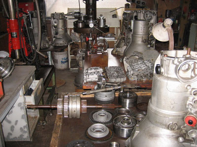 メルセデス-ベンツシリンダ-ボリング-ホーニング等内燃機業務