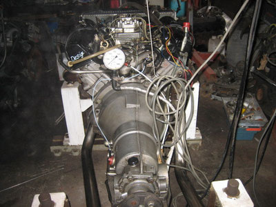 MベンツSLエンジン専門工場シリンダーボーリング等内燃機業務