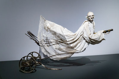 Eva Aeppli, Jean Tinguely, Erste Hexe, 1990–91, © Susanne Gyger, Luzern, VG Bild-Kunst Bonn 2025, Foto Thomas Köster_KunstArztPraxis.de