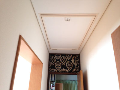小屋裏収納ハシゴ