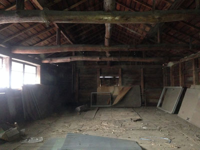 小屋裏収納ハシゴ