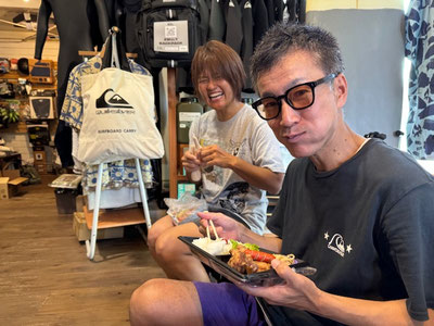 いきなり腹ごしらえ(笑)