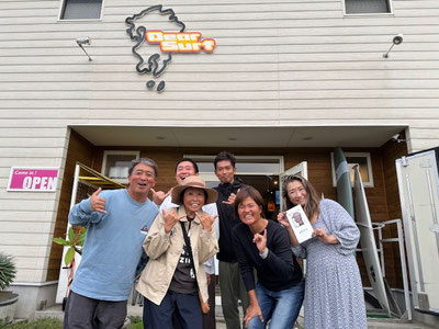 最後はDEAR SURFのアキラさんと麻子さんへご挨拶して！！