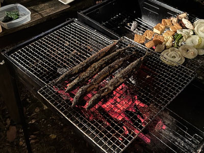 秋刀魚は外で豪快に焼くのがウマし!