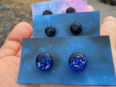 宇宙なガラスピアス