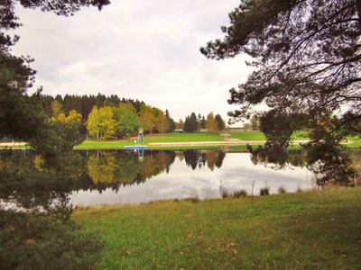 Der Stausee Rabenstein im Herbst