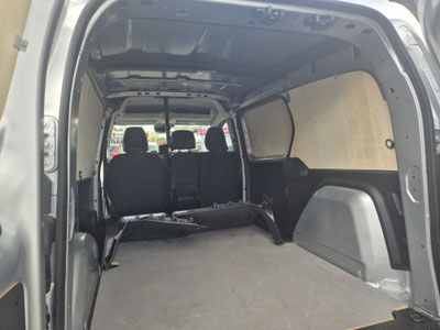 Nissan Townstar Kastenwagen Innenansicht
