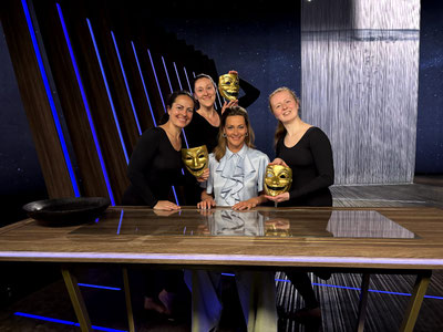 Lea Kirn, Schauspielerin, Sängerin, TV, Fernsehen, Kino, Schauspiel, Schauspieler, Dreh, Studiodreh