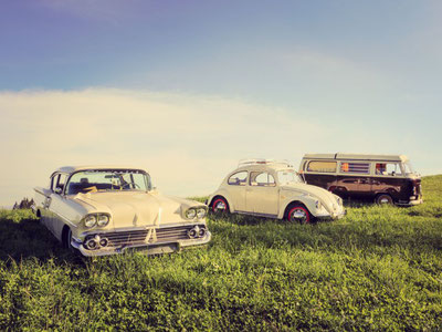 Drei der vier Oldtimer von cubataxi.ch. Bild: zvg