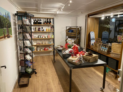 Feines zum Geniessen oder Verschenken: Delikatessen-Shop von Kostbarkeiten in Gossau. Bild: zvg