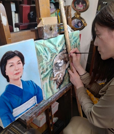 　　　　　肖像画家・内海絵美