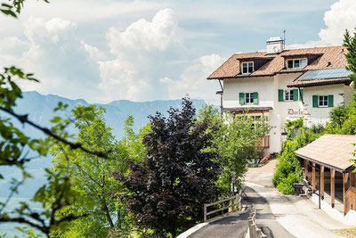 Gschnoner Kirchtig Berggasthof Dorfner Gourmet Südtirol