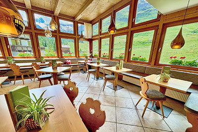 Innenansicht vom Restaurant Rosmarie in Pfelders in Südtirol