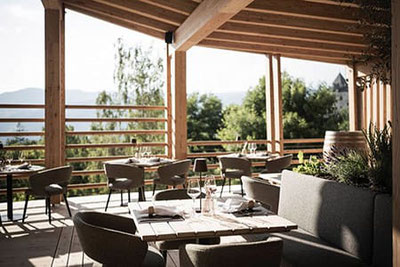Vista della terrazza del ristorante Presulis a Fiè allo Sciliar in Alto Adige 