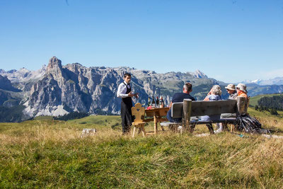 Vins alaleria - Erlesene Südtiroler Weine unter freiem Himmel   Alta Badia  - Gourmet Südtirol