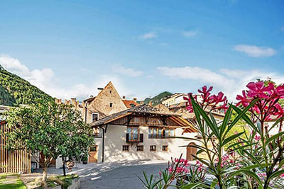 Weinstammtisch im Weingut Schmid Oberrautner in Bozen in Südtirol