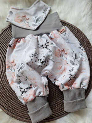 Wunderschöne Pumphose mit passendem Halstuch, French Terry, Größe 68, Setpreis 28,00 €, weitere Größen auf Anfrage möglich     Best.-Nr. 22072