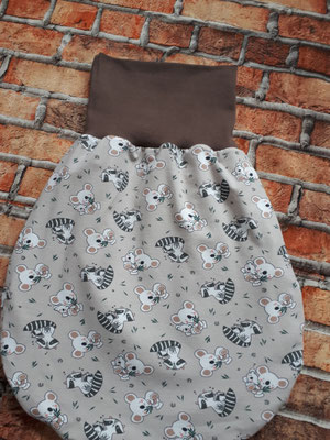 Sommerpucksack "Bärchen", doppelt gearbeitet, Innenseite wie unter 23036, Preis 29,00 €    Bestell-Nr. 23037