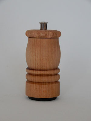 Pfeffer / Stahl,   Buchenholz,   Reisegrösse ca. 5 x 11 cm,   CHF 65.-,   