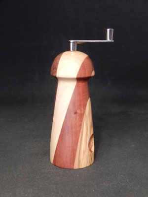 Muskat/Stahl, Olive/Apfel/Ahorn/Palisander, ca. 5,5 x 16 cm, CHF 95.-,  VIDEO
