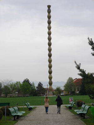 Die unendliche Säule ...