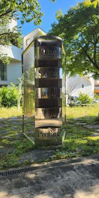 Book sculpture 