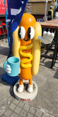 Hot dog statue