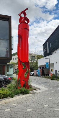 Red sculpture 