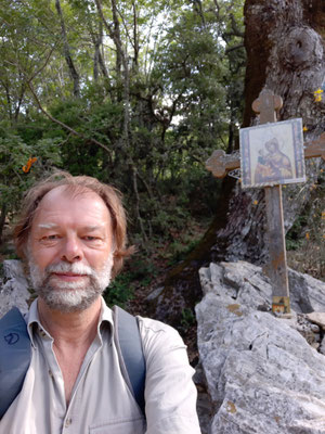 Am Berg Athos; Wanderung vom Kloster Megistes Lavras zum Kloster Agios Pavlos