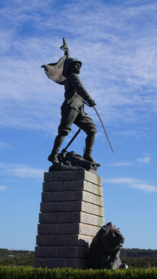 Monument aux morts crée par le sculpteur Robert Delandre en hommage à la Légion étrangére