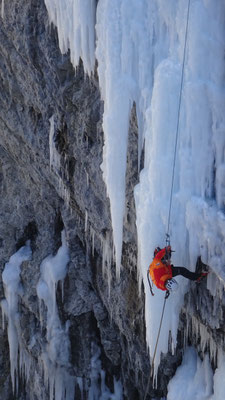 Séb en rappel dans les Visionnaires - Gorge de Glacenost - Bramans