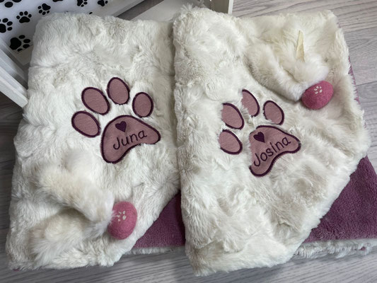 Fleece- und Pfotenstoff in altrosa